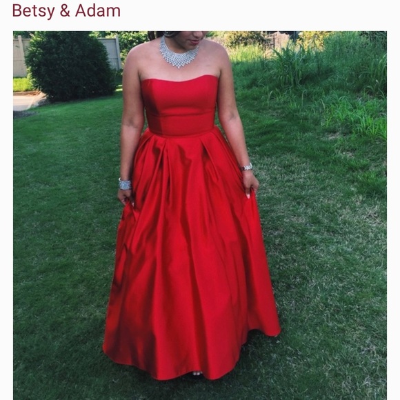 Betsy and Adam prom dress only worn once ;) - Picture 2 of 5